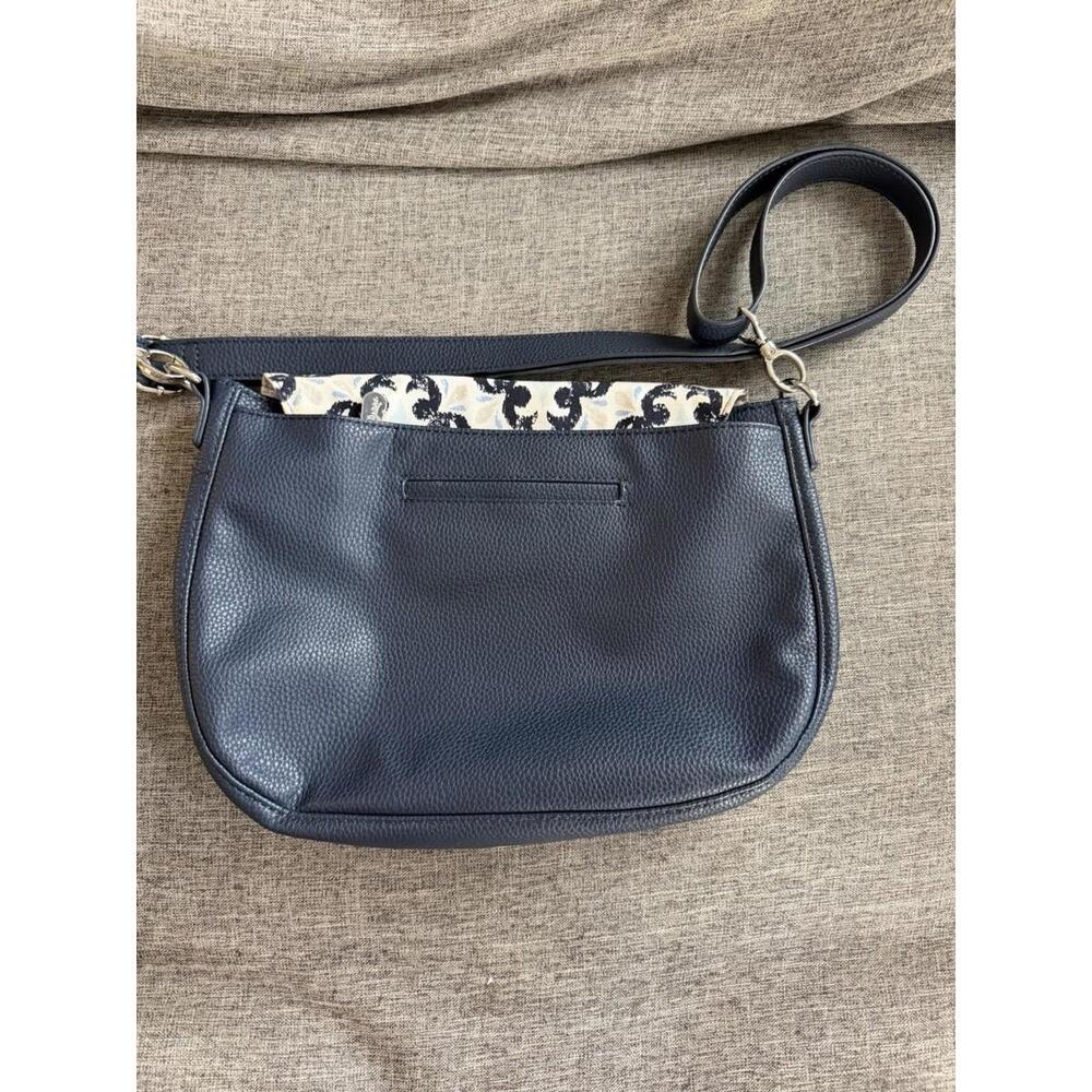 Thirty One Studio Classic Convertible Pebbled Crossbody With Fab Flourish Flap - Picture 2 of 9